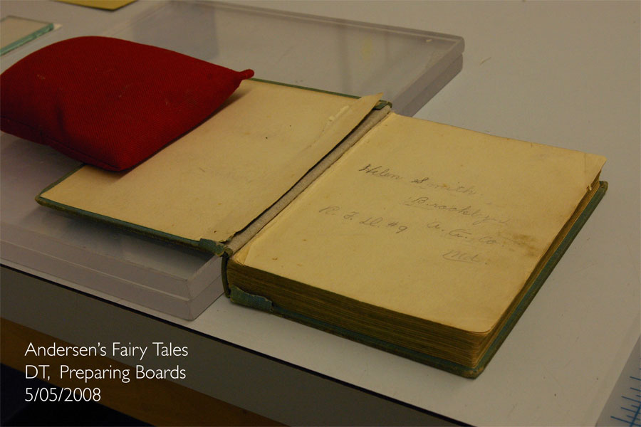 Publisher's Binding Image 5