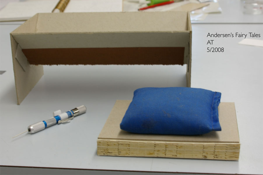Publisher's Binding Image 8